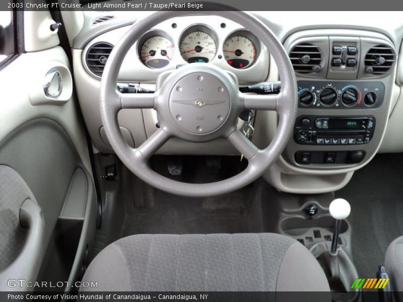 Dashboard of 2003 PT Cruiser 