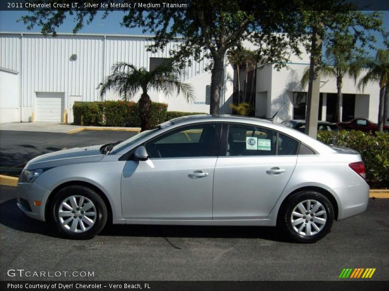 Silver Ice Metallic / Medium Titanium 2011 Chevrolet Cruze LT