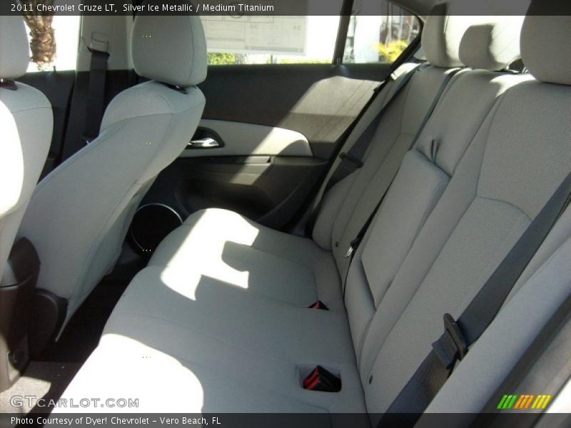 Silver Ice Metallic / Medium Titanium 2011 Chevrolet Cruze LT