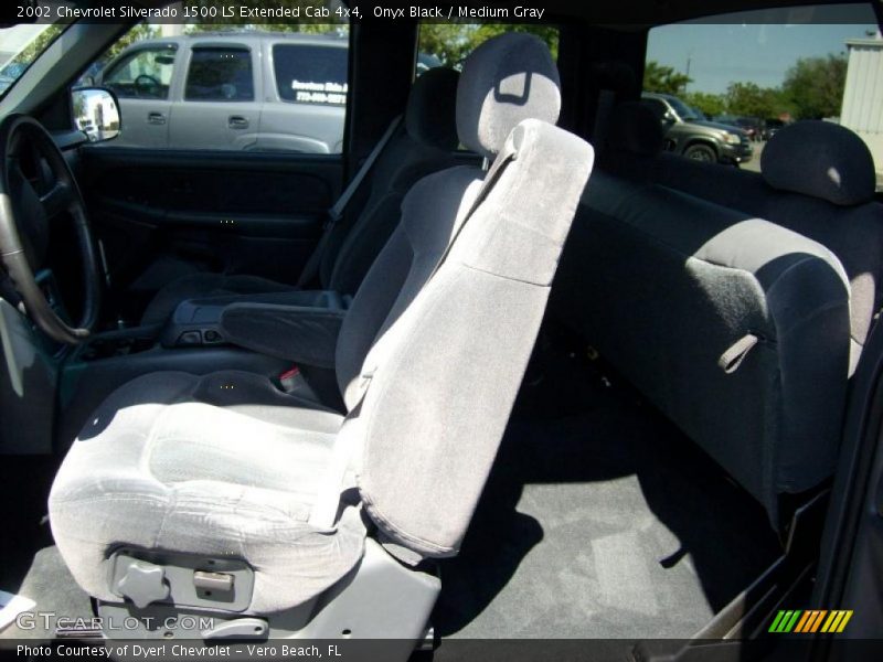 Onyx Black / Medium Gray 2002 Chevrolet Silverado 1500 LS Extended Cab 4x4