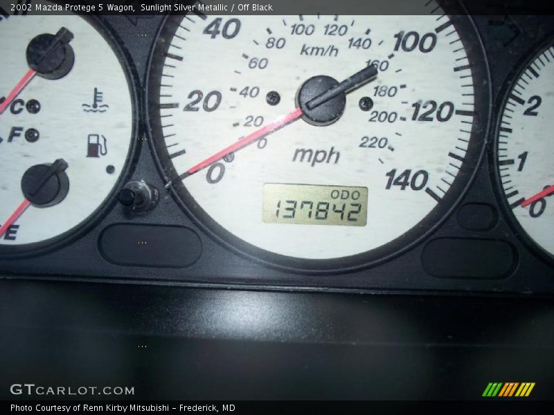 Sunlight Silver Metallic / Off Black 2002 Mazda Protege 5 Wagon