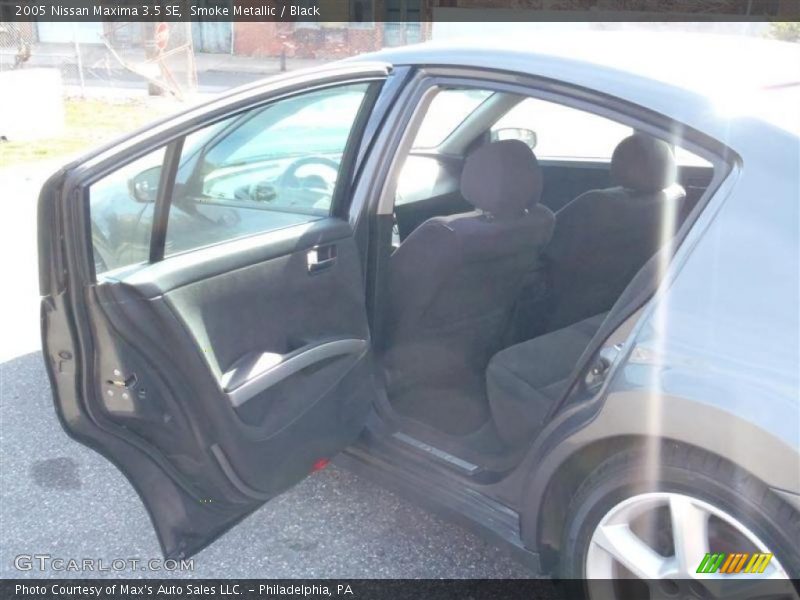 Smoke Metallic / Black 2005 Nissan Maxima 3.5 SE
