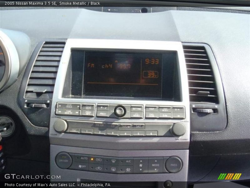 Smoke Metallic / Black 2005 Nissan Maxima 3.5 SE