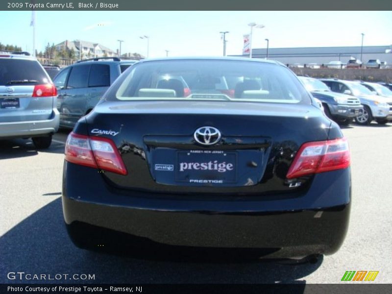 Black / Bisque 2009 Toyota Camry LE