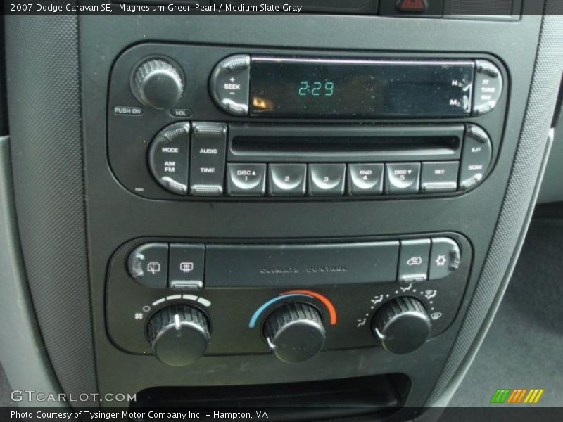 Controls of 2007 Caravan SE