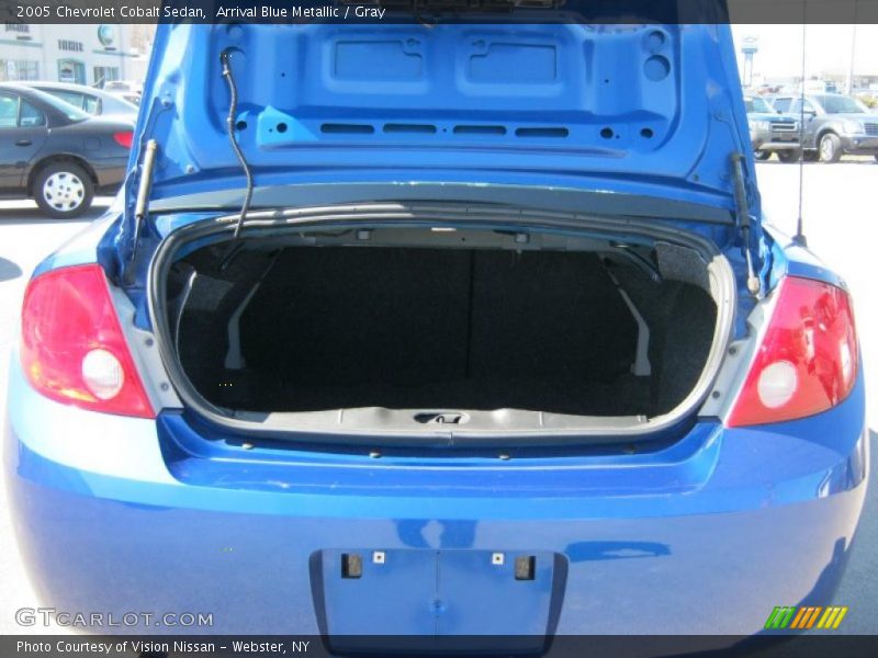 Arrival Blue Metallic / Gray 2005 Chevrolet Cobalt Sedan