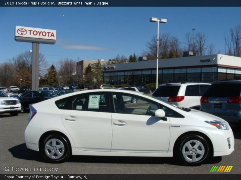 Blizzard White Pearl / Bisque 2010 Toyota Prius Hybrid IV