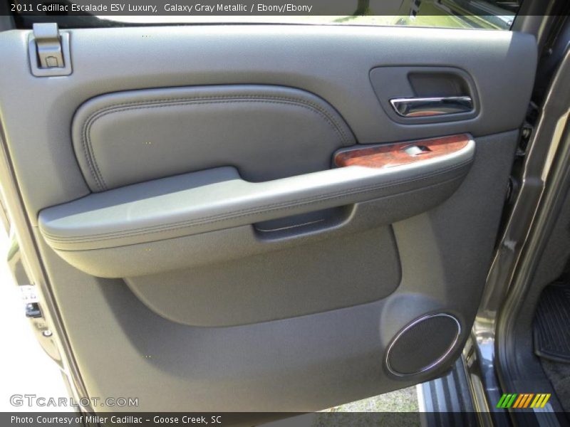 Galaxy Gray Metallic / Ebony/Ebony 2011 Cadillac Escalade ESV Luxury