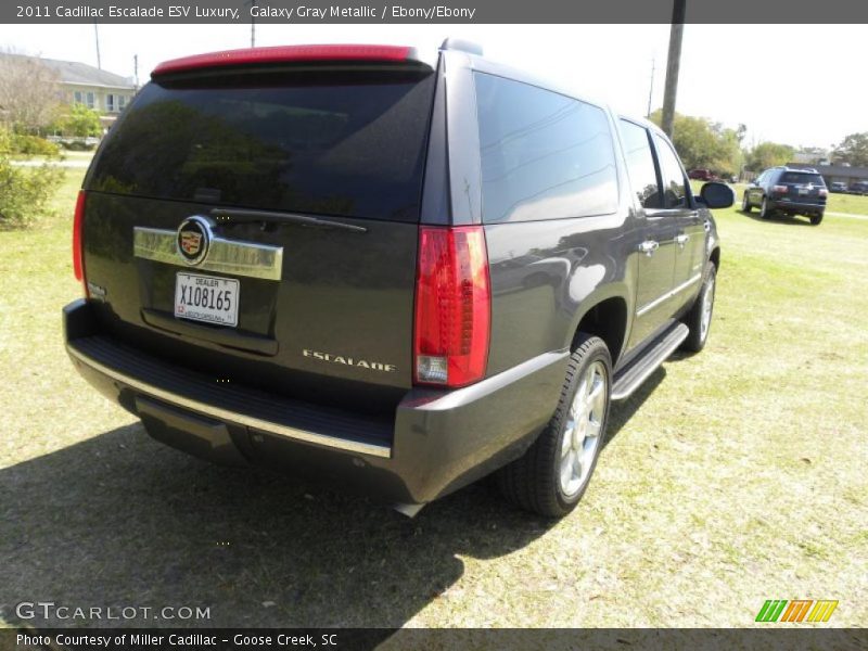 Galaxy Gray Metallic / Ebony/Ebony 2011 Cadillac Escalade ESV Luxury
