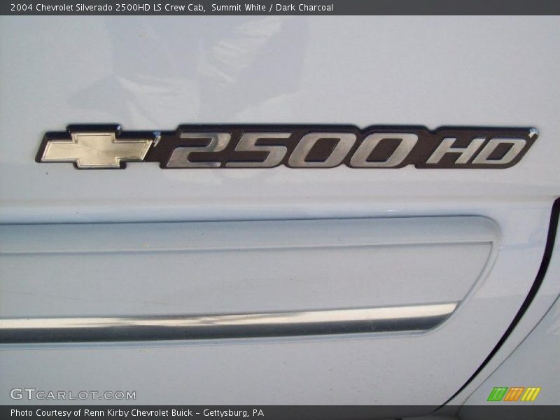 Summit White / Dark Charcoal 2004 Chevrolet Silverado 2500HD LS Crew Cab