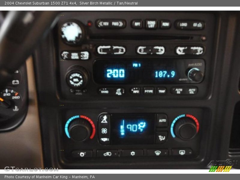 Silver Birch Metallic / Tan/Neutral 2004 Chevrolet Suburban 1500 Z71 4x4