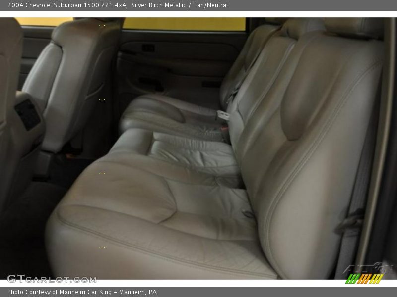 Silver Birch Metallic / Tan/Neutral 2004 Chevrolet Suburban 1500 Z71 4x4