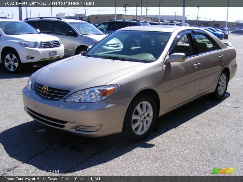 Desert Sand Mica / Taupe 2002 Toyota Camry SE
