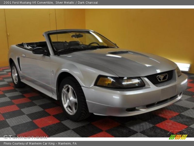 Silver Metallic / Dark Charcoal 2001 Ford Mustang V6 Convertible