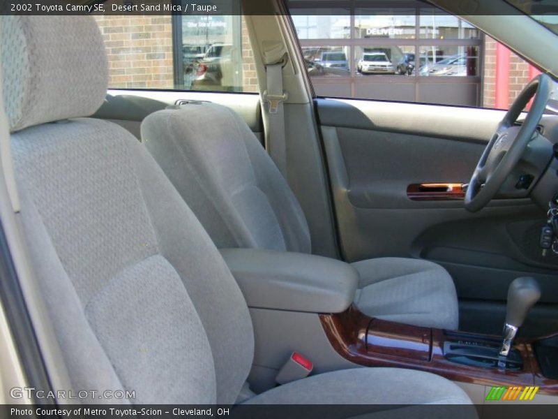 Desert Sand Mica / Taupe 2002 Toyota Camry SE