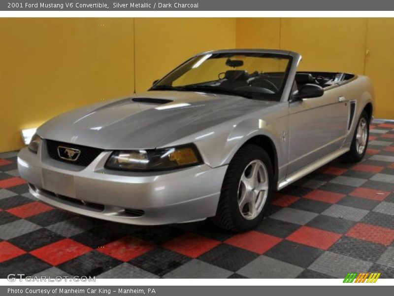 Silver Metallic / Dark Charcoal 2001 Ford Mustang V6 Convertible