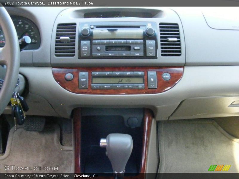 Desert Sand Mica / Taupe 2002 Toyota Camry SE