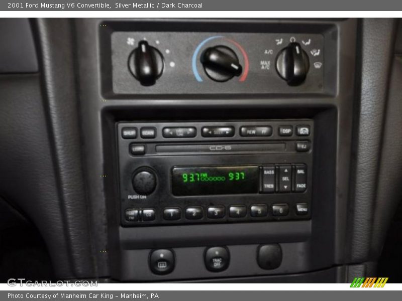 Silver Metallic / Dark Charcoal 2001 Ford Mustang V6 Convertible