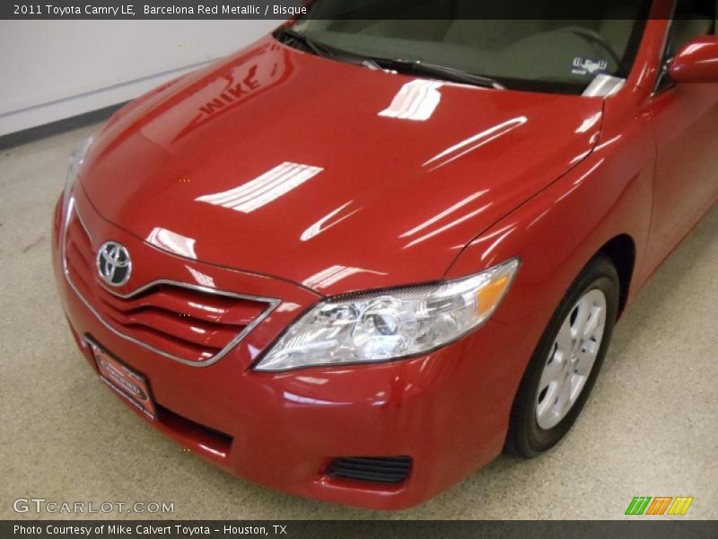 Barcelona Red Metallic / Bisque 2011 Toyota Camry LE