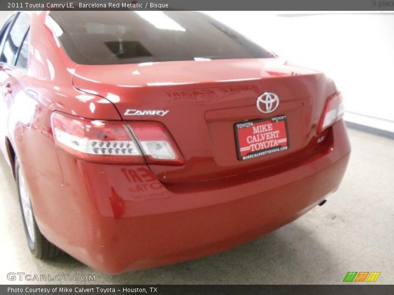 Barcelona Red Metallic / Bisque 2011 Toyota Camry LE