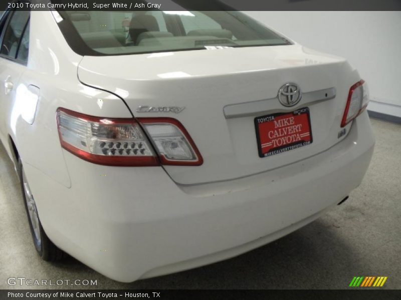 Super White / Ash Gray 2010 Toyota Camry Hybrid