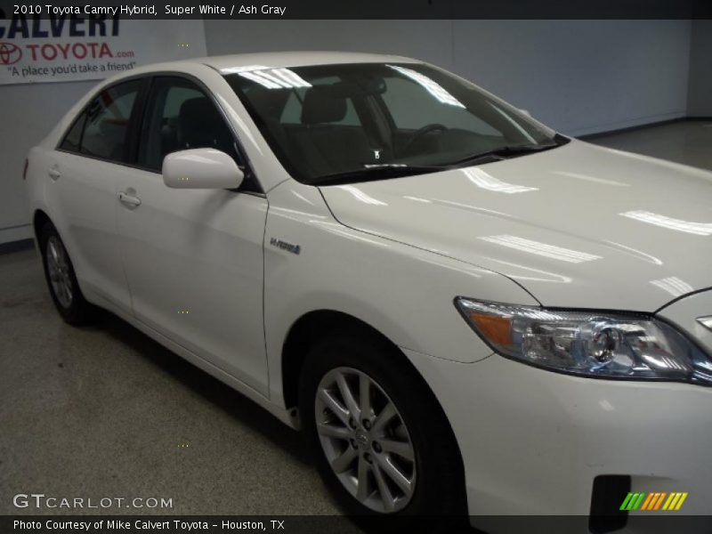 Super White / Ash Gray 2010 Toyota Camry Hybrid