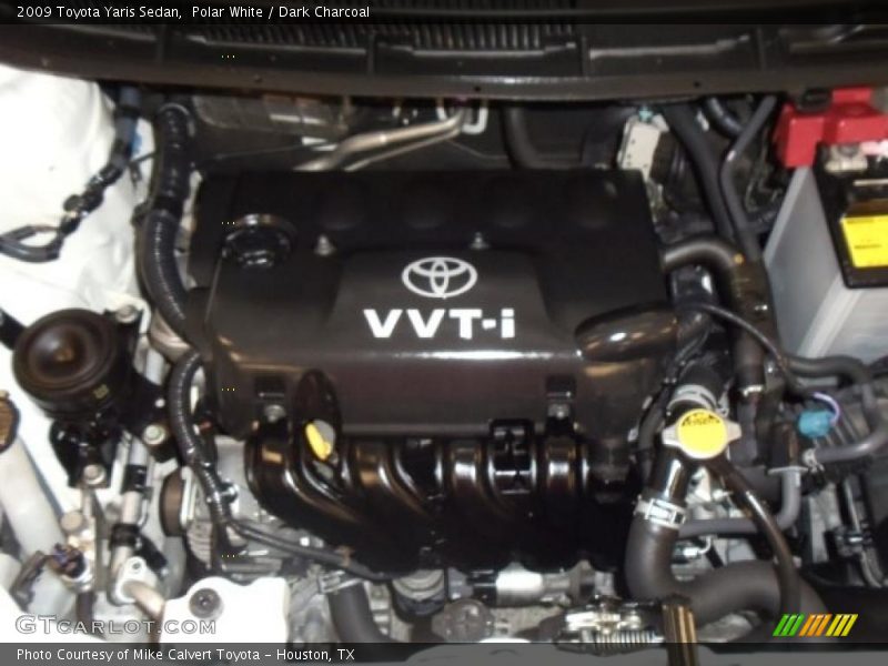 Polar White / Dark Charcoal 2009 Toyota Yaris Sedan