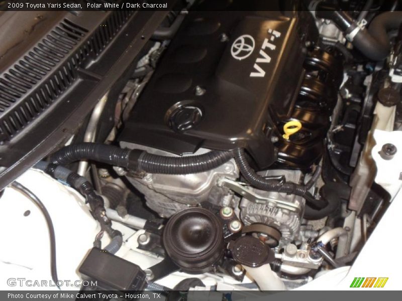 Polar White / Dark Charcoal 2009 Toyota Yaris Sedan