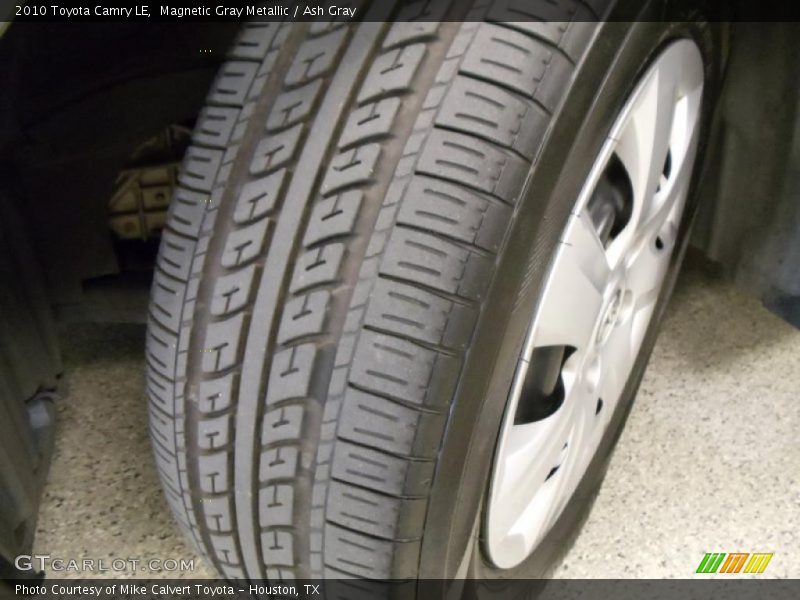 Magnetic Gray Metallic / Ash Gray 2010 Toyota Camry LE
