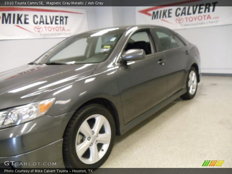 Magnetic Gray Metallic / Ash Gray 2010 Toyota Camry SE