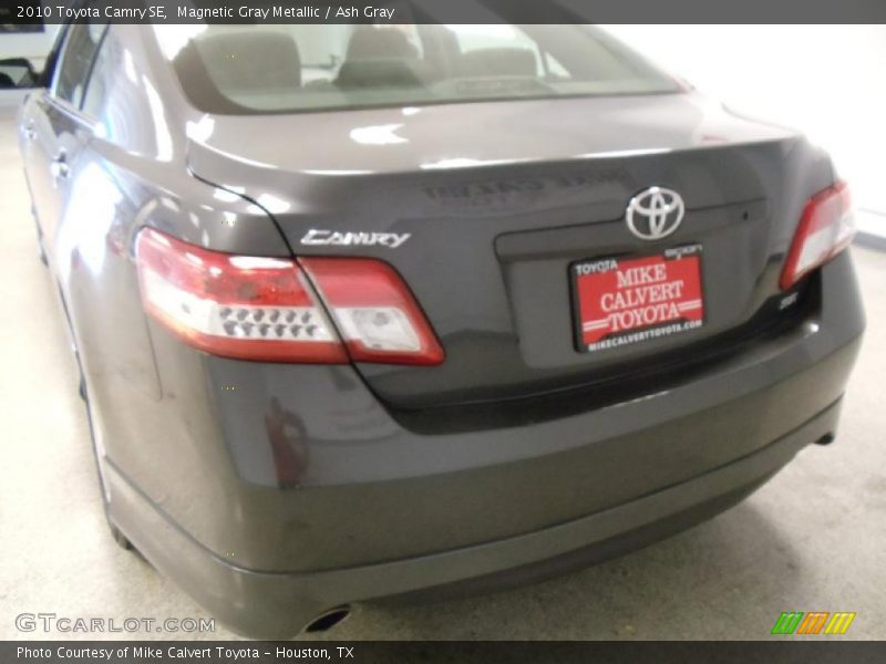 Magnetic Gray Metallic / Ash Gray 2010 Toyota Camry SE
