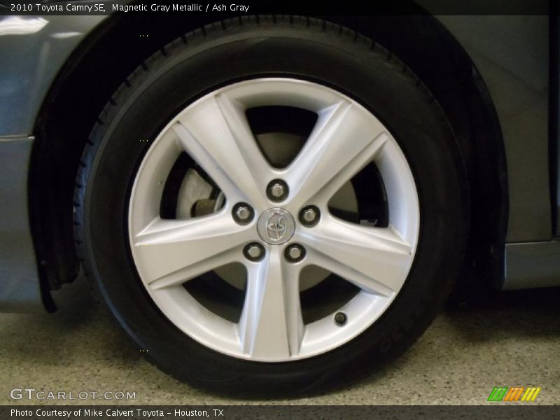 Magnetic Gray Metallic / Ash Gray 2010 Toyota Camry SE