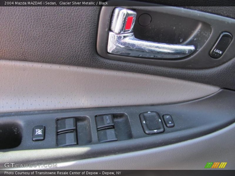 Glacier Silver Metallic / Black 2004 Mazda MAZDA6 i Sedan