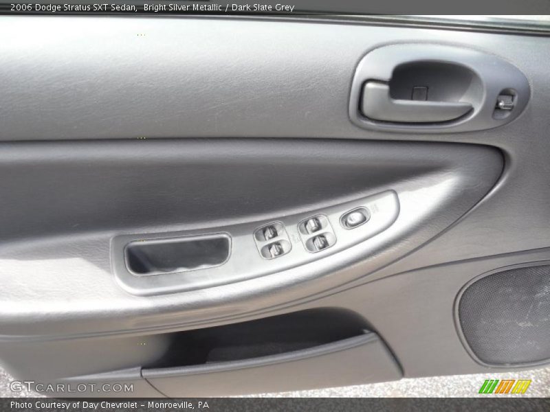 Bright Silver Metallic / Dark Slate Grey 2006 Dodge Stratus SXT Sedan