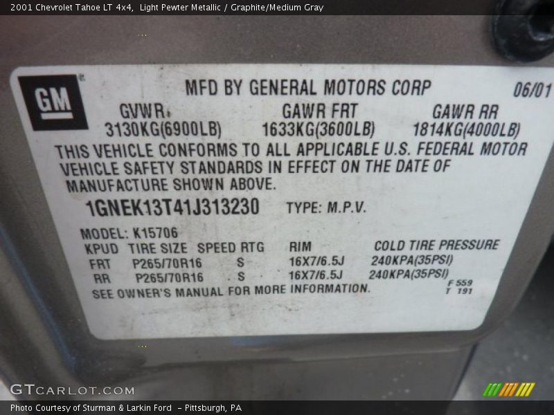 Light Pewter Metallic / Graphite/Medium Gray 2001 Chevrolet Tahoe LT 4x4