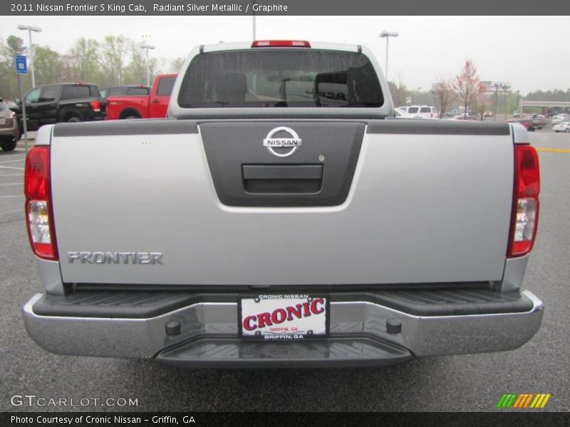 Radiant Silver Metallic / Graphite 2011 Nissan Frontier S King Cab