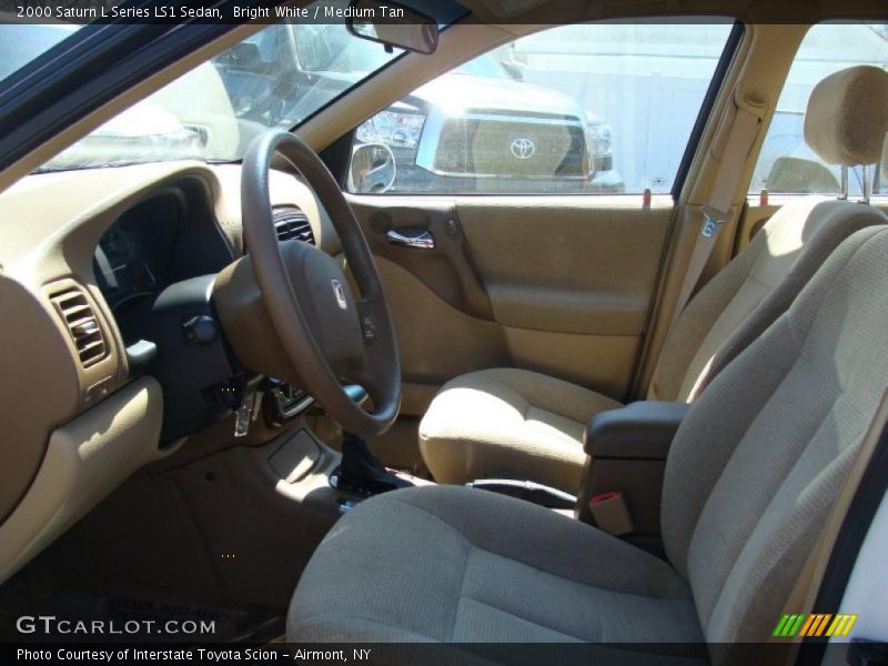 Bright White / Medium Tan 2000 Saturn L Series LS1 Sedan