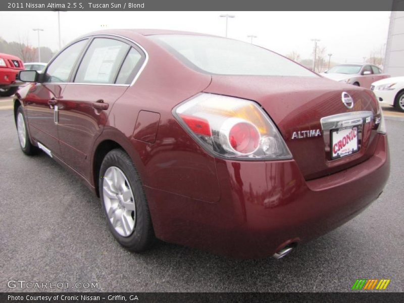 Tuscan Sun / Blond 2011 Nissan Altima 2.5 S
