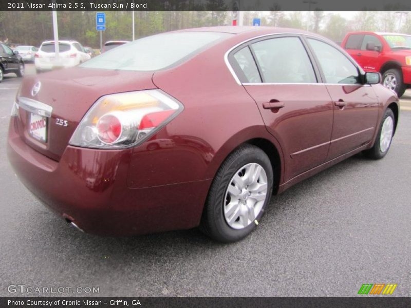 Tuscan Sun / Blond 2011 Nissan Altima 2.5 S