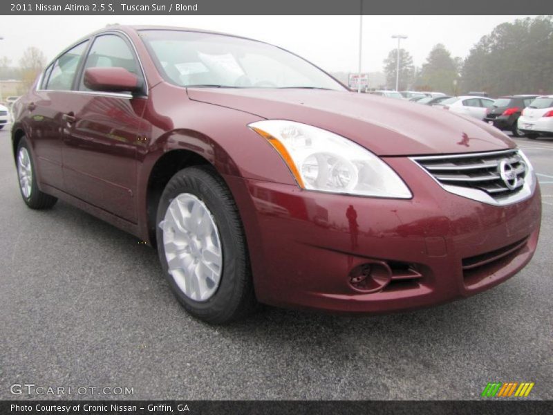 Tuscan Sun / Blond 2011 Nissan Altima 2.5 S