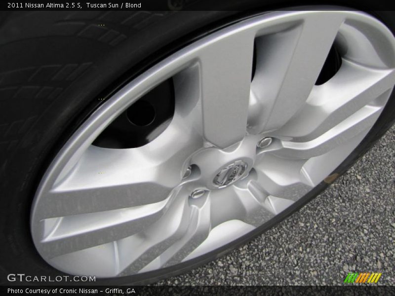 Tuscan Sun / Blond 2011 Nissan Altima 2.5 S