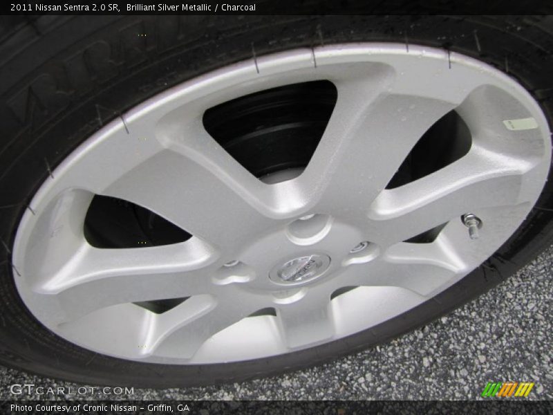 Brilliant Silver Metallic / Charcoal 2011 Nissan Sentra 2.0 SR