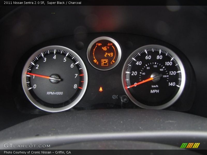 Super Black / Charcoal 2011 Nissan Sentra 2.0 SR