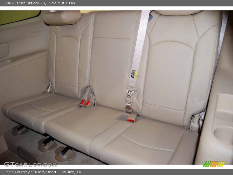 Gold Mist / Tan 2009 Saturn Outlook XR