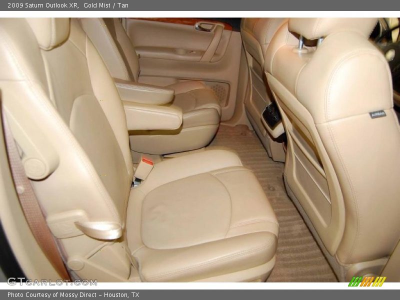 Gold Mist / Tan 2009 Saturn Outlook XR