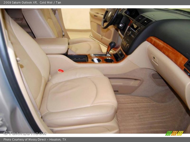 Gold Mist / Tan 2009 Saturn Outlook XR