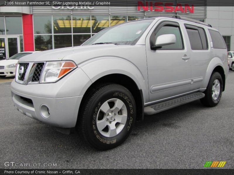 Silver Lightning Metallic / Graphite 2006 Nissan Pathfinder SE