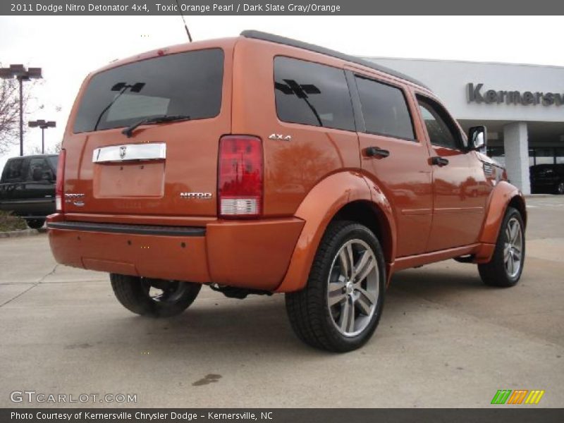Toxic Orange Pearl / Dark Slate Gray/Orange 2011 Dodge Nitro Detonator 4x4