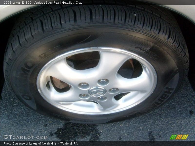 Antique Sage Pearl Metallic / Gray 1998 Lexus ES 300