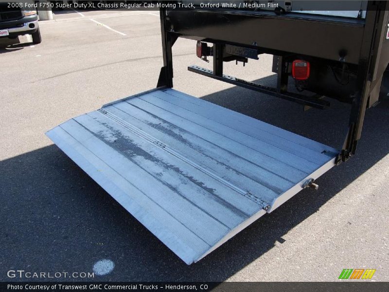 Oxford White / Medium Flint 2008 Ford F750 Super Duty XL Chassis Regular Cab Moving Truck